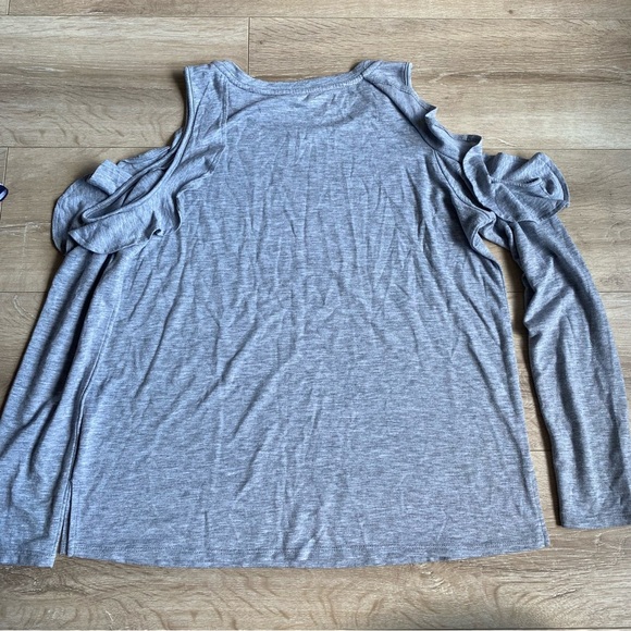 Michael Kors top lot teeshirt & cold shoulder long sleeve medium - Picture 5 of 13